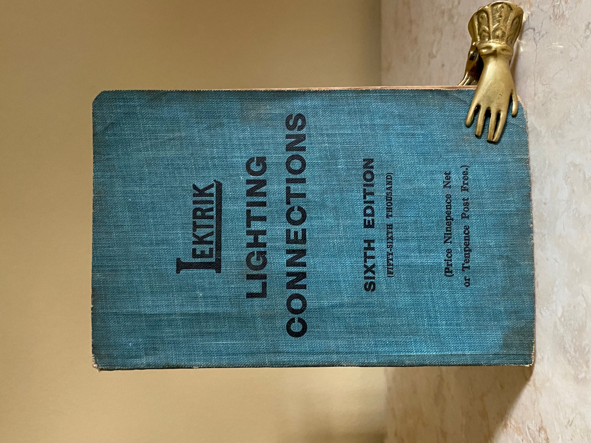 Lektrik (Electric) Lighting Connections