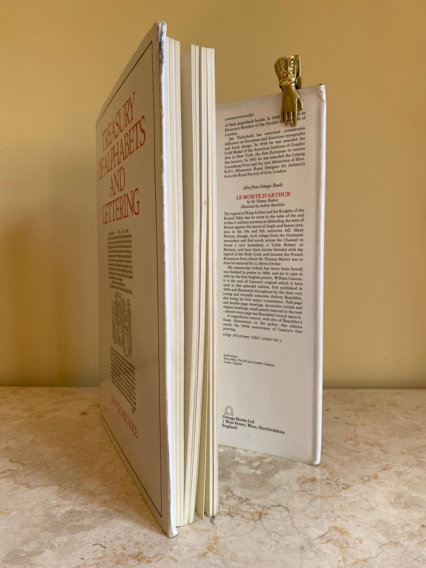 Treasury of Alphabets and Lettering